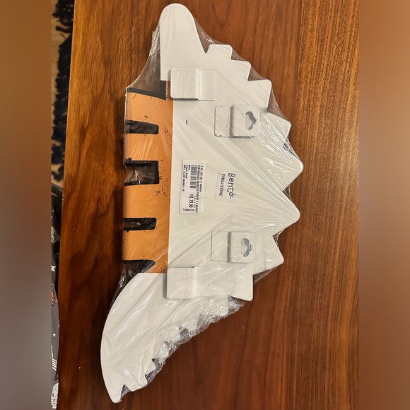 Dinosaur Wall Hanger - Picture 4 of 4